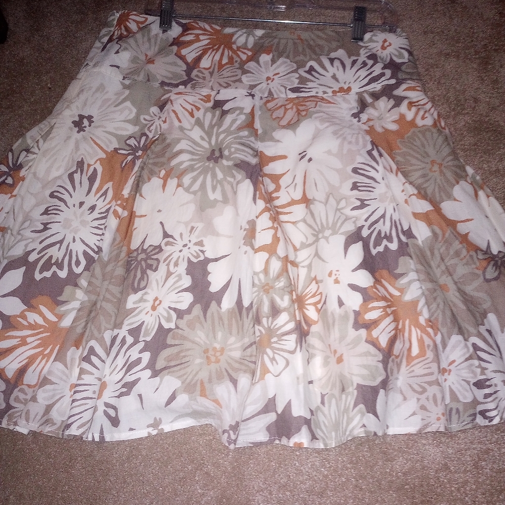 Woeeino Pleated skirt